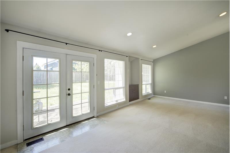 Living & dining, w/access to backyard