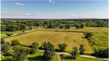 Primary listing photos for listing ID 642321