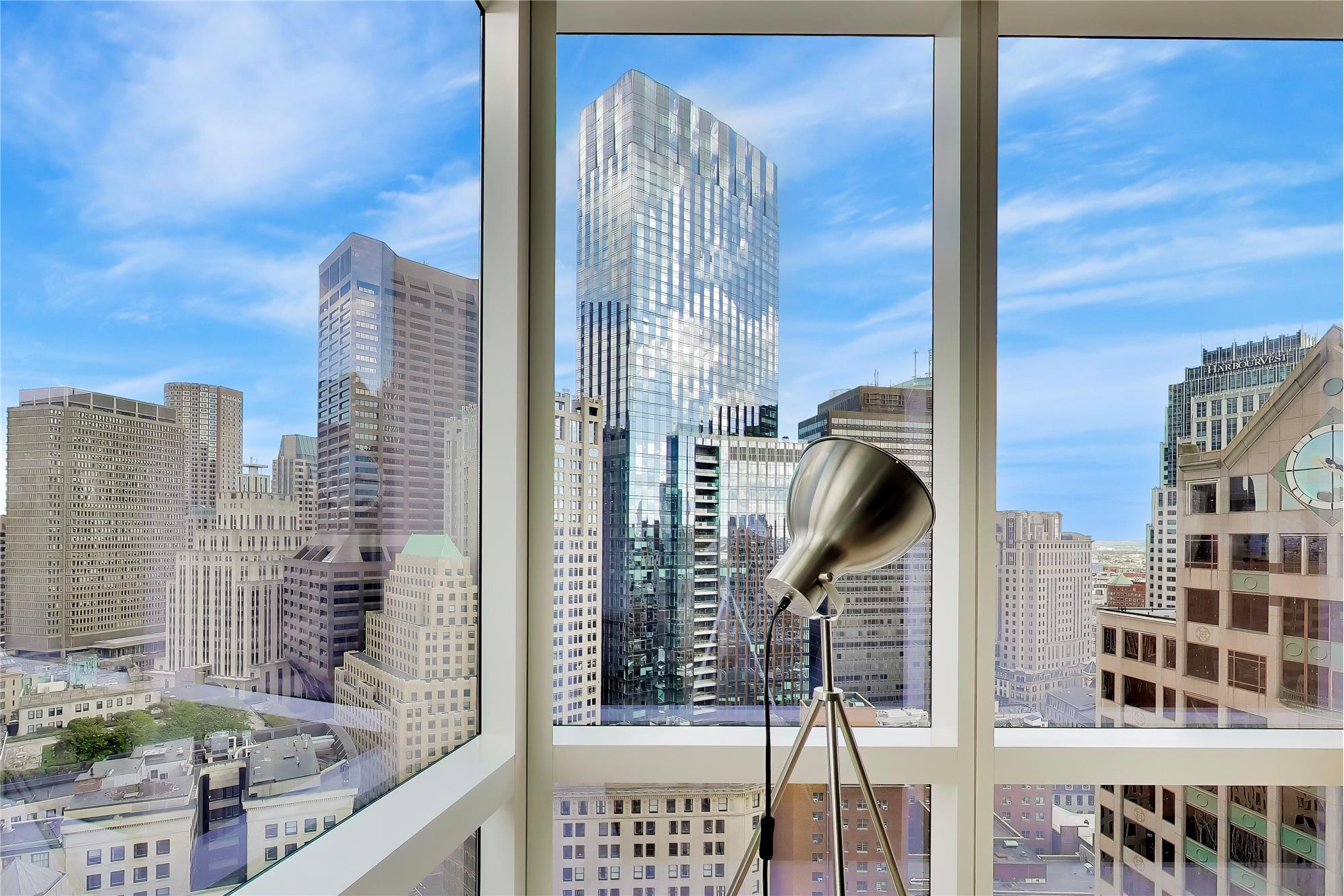 https://realbird.blob.core.windows.net/rb-photos/1-franklin-st-2608-boston-ma-02110_O8W4T8F2_653097_639234554625223072_80x60.jpg