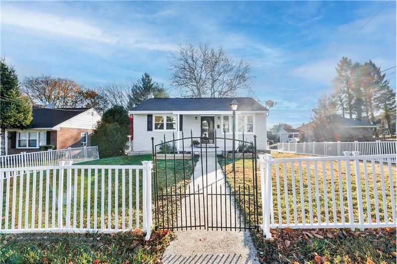 Fenced-in front yard