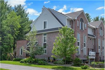Primary listing photos for listing ID 648589