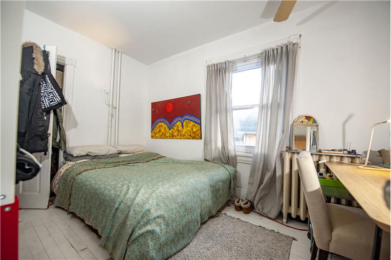 10 Thomas Avenue Apartment Bedroom