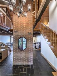 100 Russell Rd - Residence 1 - Entry