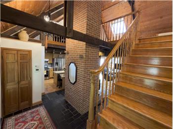 100 Russell Rd - Residence 1 - Entry
