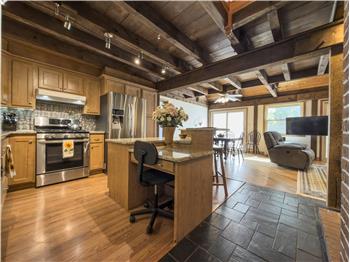100 Russell Rd - Residence 1 - Kitchen