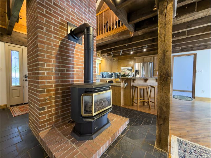 100 Russell Rd - Residence 1 - fireplace