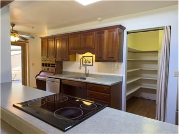100 Russell Rd - Residence 2 - Kitchen