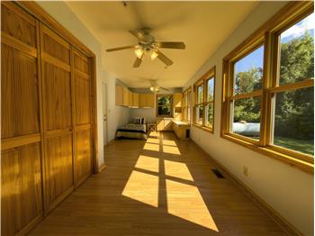 100 Russell Rd - Residence 2 - Bedroom