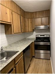 Primary listing photos for listing ID 647829