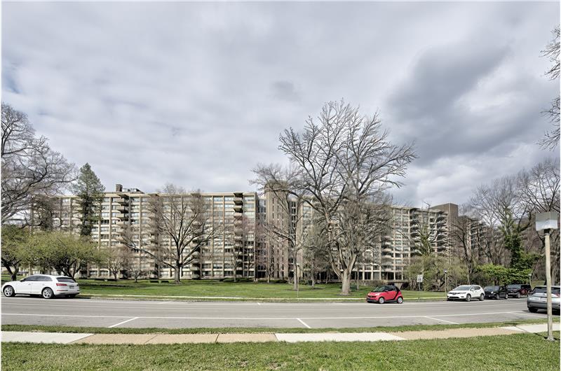 1001 City Ave E1010 - Community View 