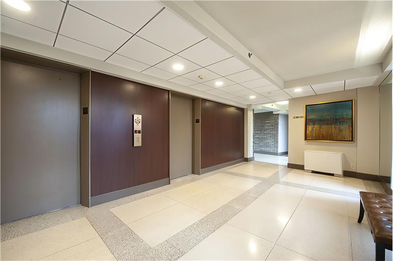 1001 City Ave E1010 - Elevator 