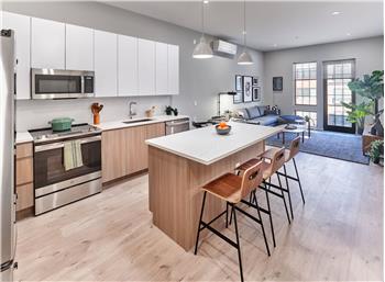 Primary listing photos for listing ID 629767