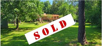 Primary listing photos for listing ID 639808