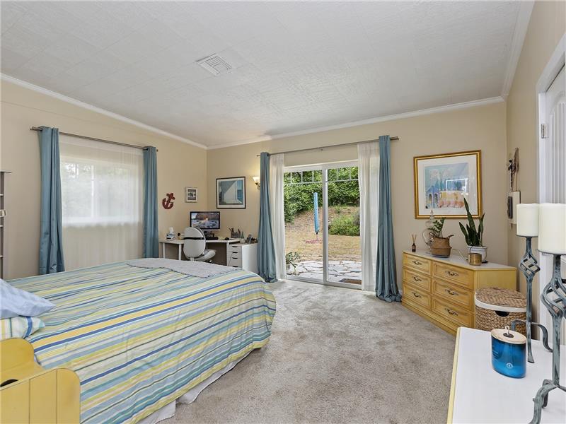 Master Bedroom - has access to front yard through sliders