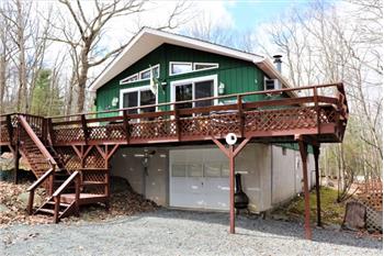 Single Family Home for sale in Lackawaxen, PA