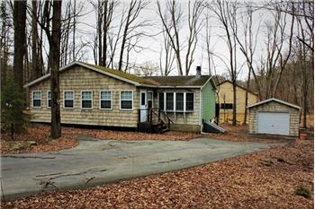 Single Family Home for sale in Lake Ariel, PA