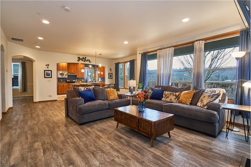 Open Concept and Great for Entertaining.