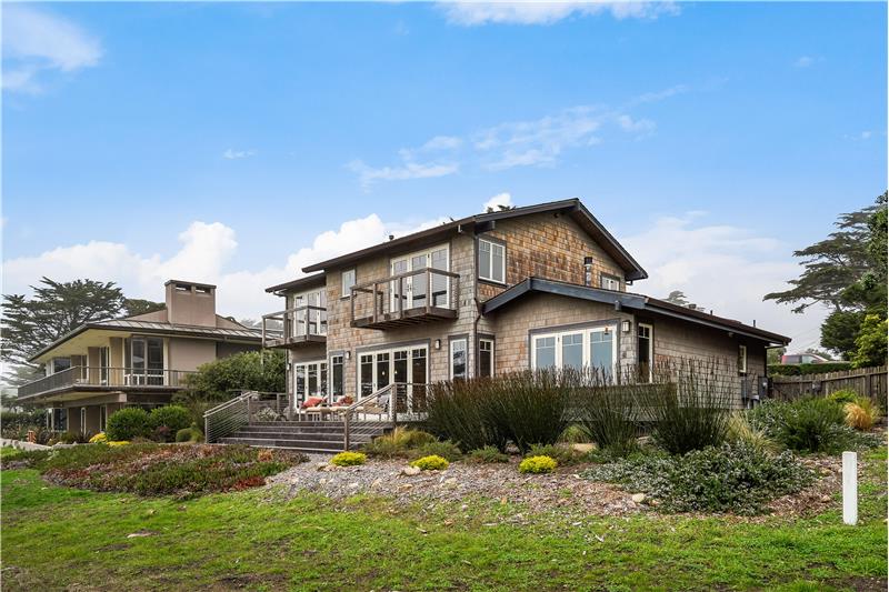1016 Rodeo Road