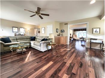 1016 Winding River -