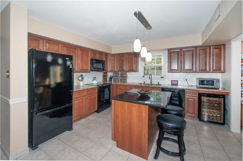 1016 Winding River - kitchen