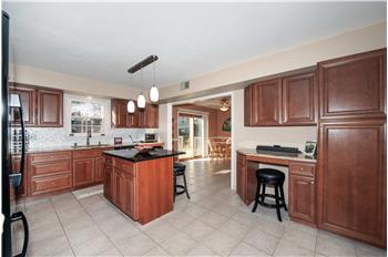 1016 Winding River - kitchen