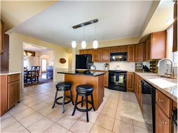1016 Winding River - kitchen