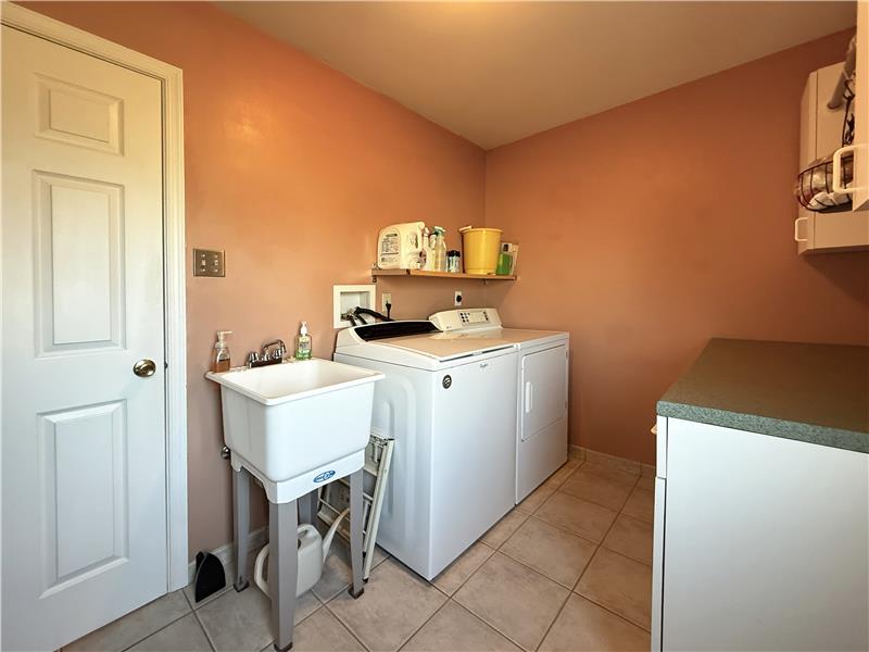 1016 Winding River - laundry