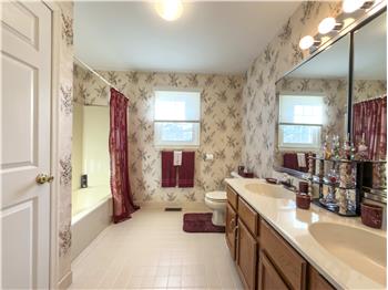 1016 Winding River -Bathroom 2