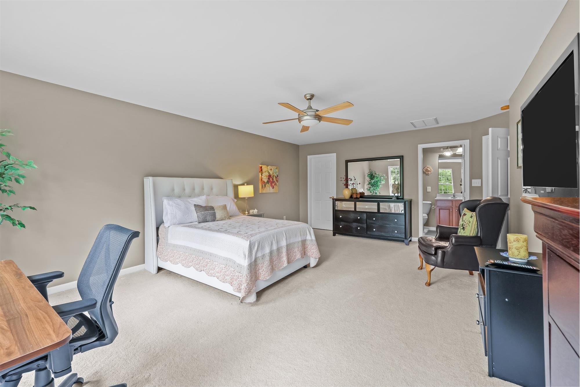 https://realbird.blob.core.windows.net/rb-photos/10217-linskland-drive-huntersville-nc-28078_J9G4T5D6_641661_638875786841148739_80x60.jpg