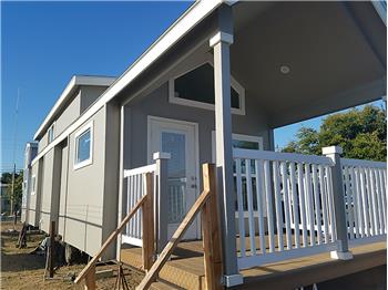 Primary listing photos for listing ID 523955