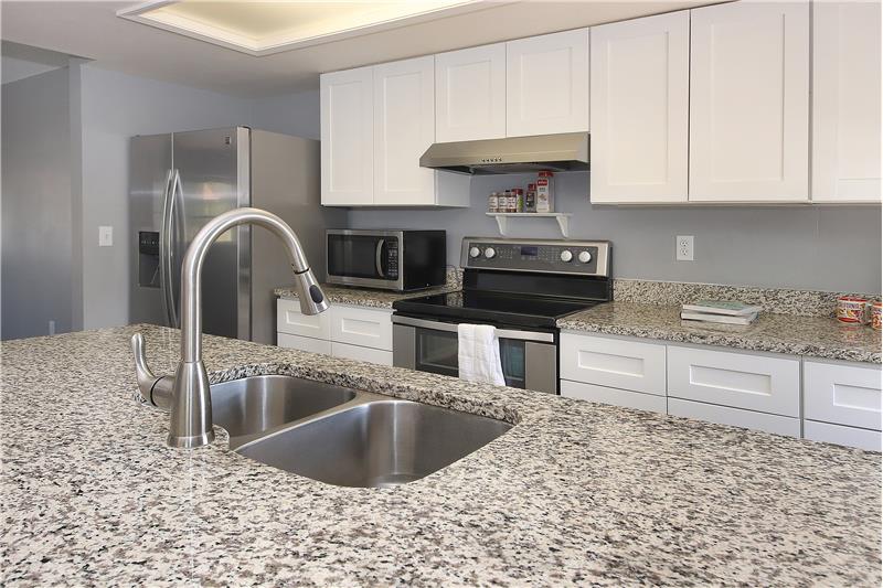 Beautiful kitchen with granite counter tops!