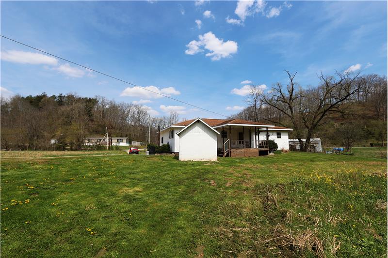 Property pictures of 10393 Whitten Ridge Rd, Glenwood, WV 25520, USA
