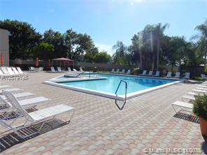 Primary listing photos for listing ID 561103