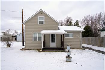 105 3rd Street SE, Hinckley, MN