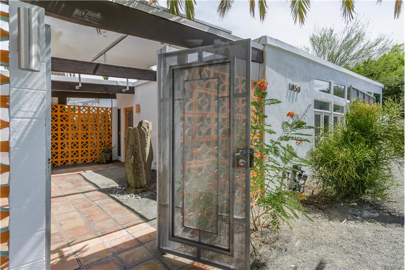 Custom Steel Gates and privacy screens