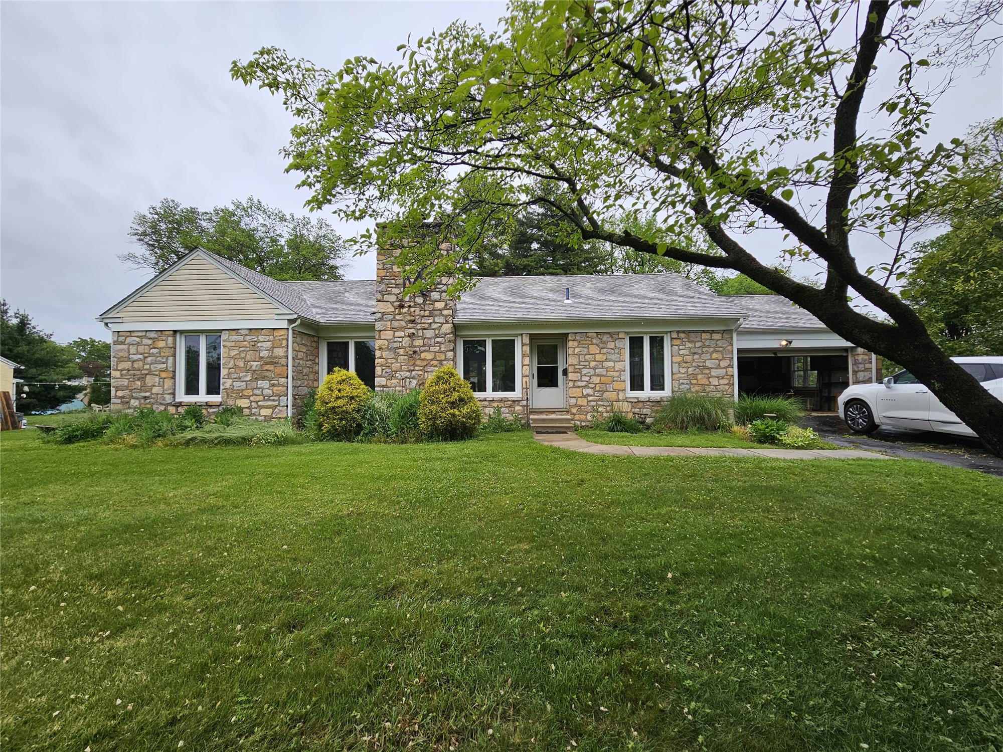 1053 W. Mt Vernon, Lansdale, PA 19446 MLS PAMC2104108 By JOHN