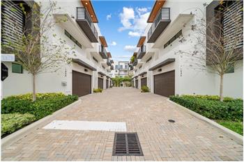 Primary listing photos for listing ID 641794