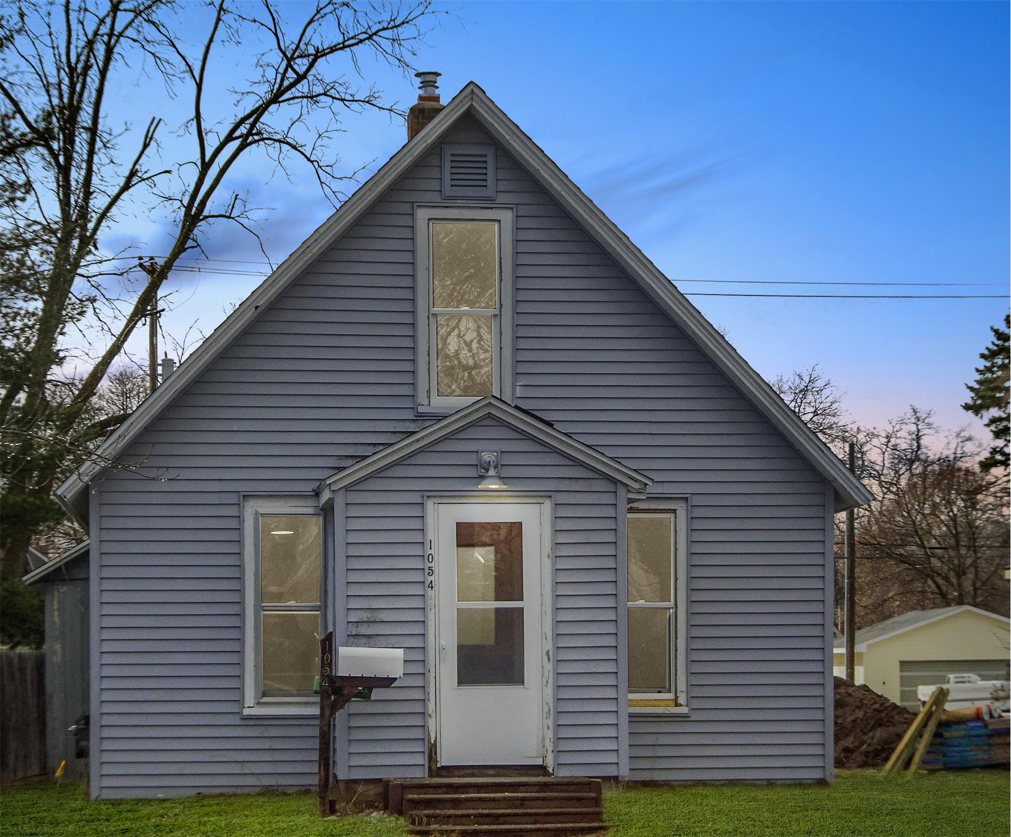 1054 ster, Traverse City, MI 496863860 MLS 1872769 By Ken Weaver