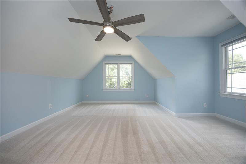 Bedroom or Bonus Room