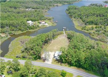 Primary listing photos for listing ID 648377