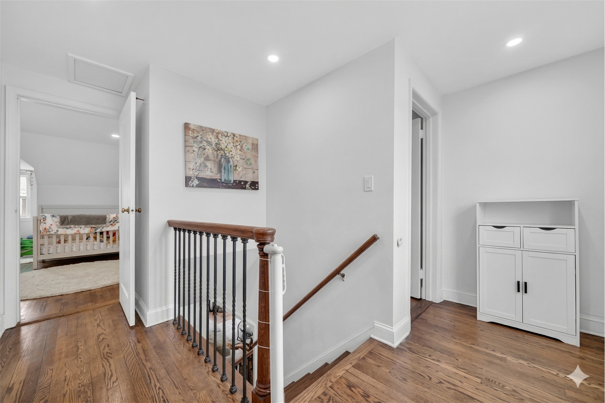 https://realbird.blob.core.windows.net/rb-photos/106-white-road-scarsdale-ny-10583_B2C7C2B2_647862_639149875496681141_80x60.png
