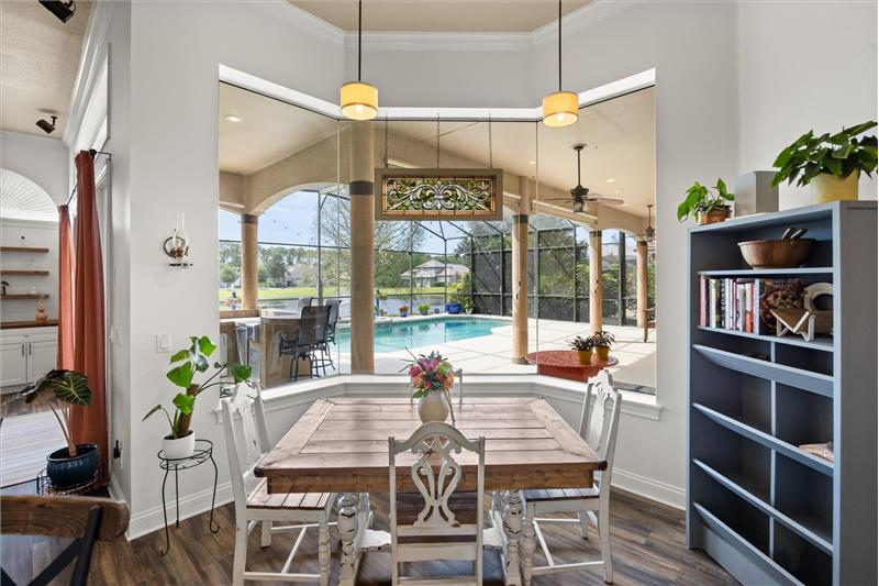 Breakfast Nook/ Eat-In Kitchen