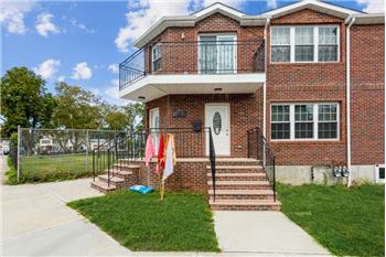 Primary listing photos for listing ID 591860