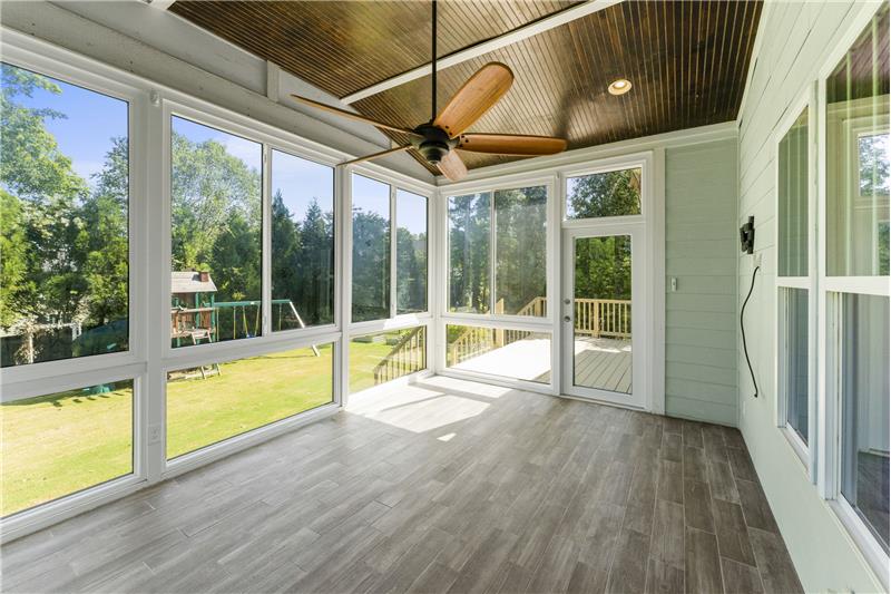 Glassed 3 Season Room