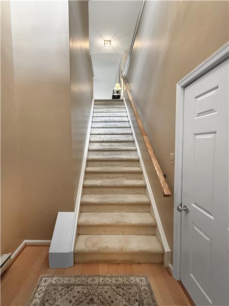 109 Jeffords - Entryway