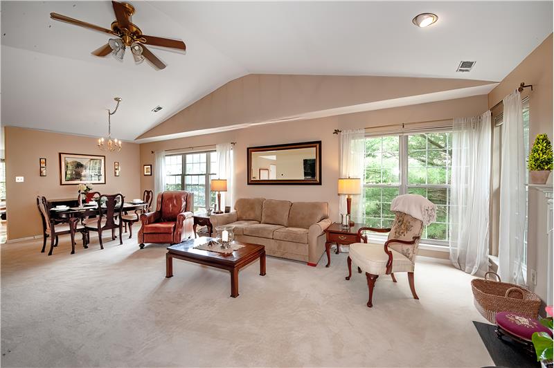 109 Jeffords - Living room