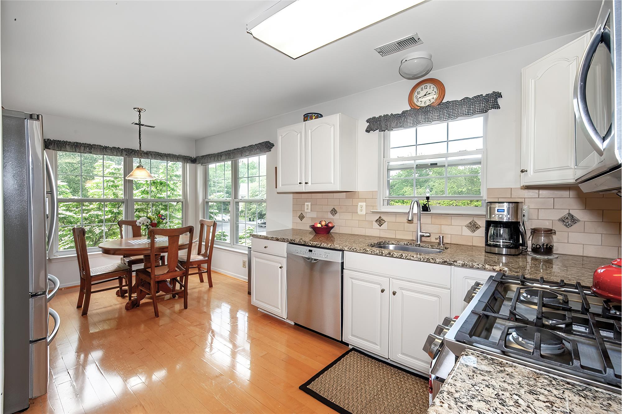 https://realbird.blob.core.windows.net/rb-photos/109-jeffords-court-phoenixville-pa-19460_M7F5J4G2_640833_638845580705453495_80x60.jpg