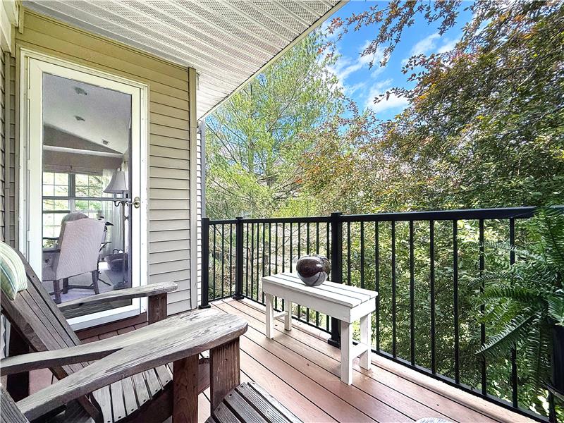 109 Jeffords - Deck