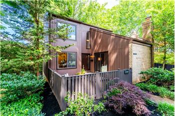 10909 Knights Bridge Court, Reston, VA