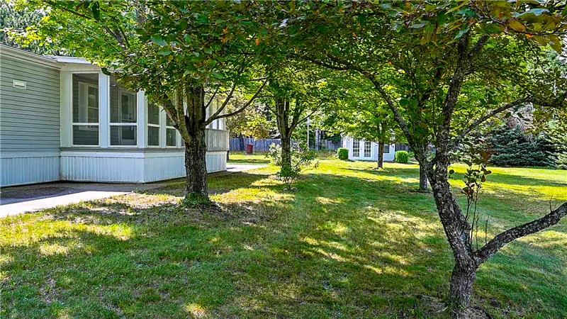 
                            Property Image 233